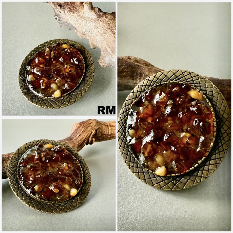 Broša ar dzintariem "Medusvainadziņs"