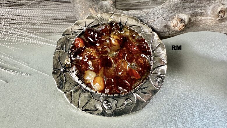 Dzintara broša "Vasara"