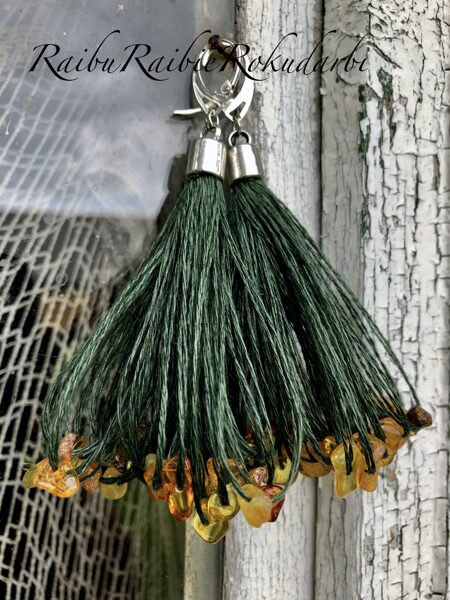 Zaļi lina diega "Diedziņrotas" auskari ar dzintariem!