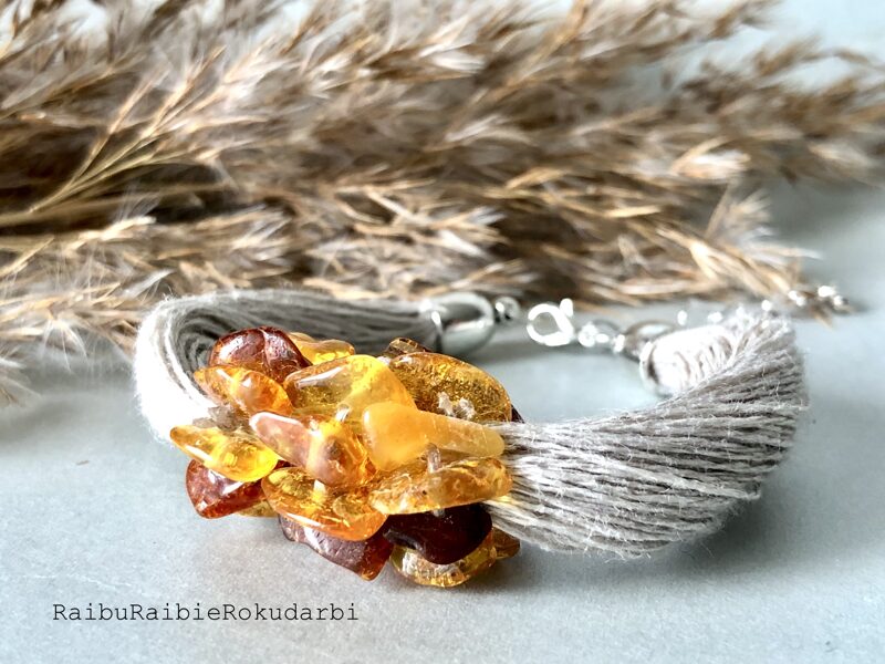 ✨Pelēka lina diega rokassprādze ar dzintariem!