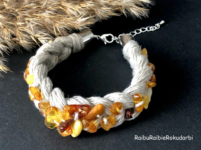 ✨"Bizes" rokassprādze ar dzinatriem no pelēka lina diega!